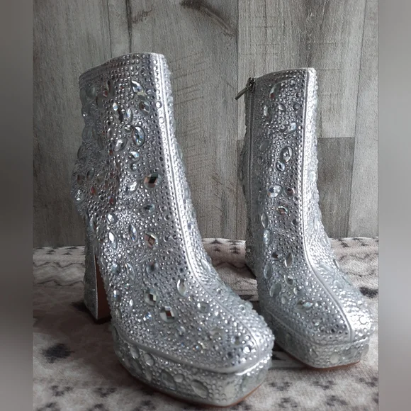 NIB sz6.5 Dollyi Crystal 💎 Jessica Simspon Embellished Platform Heel Boots - Picture 13 of 14
